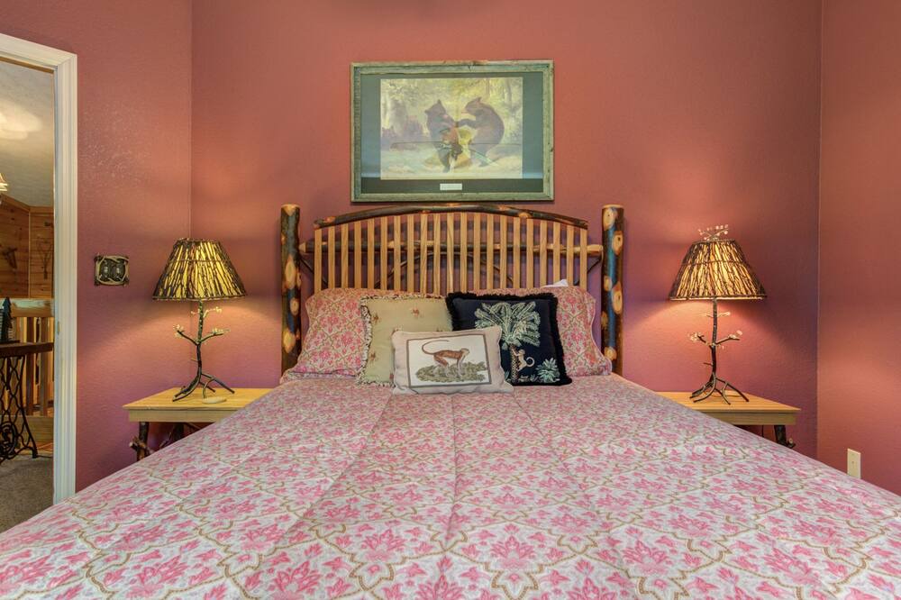 Photo of Bedroom in Chalet Village