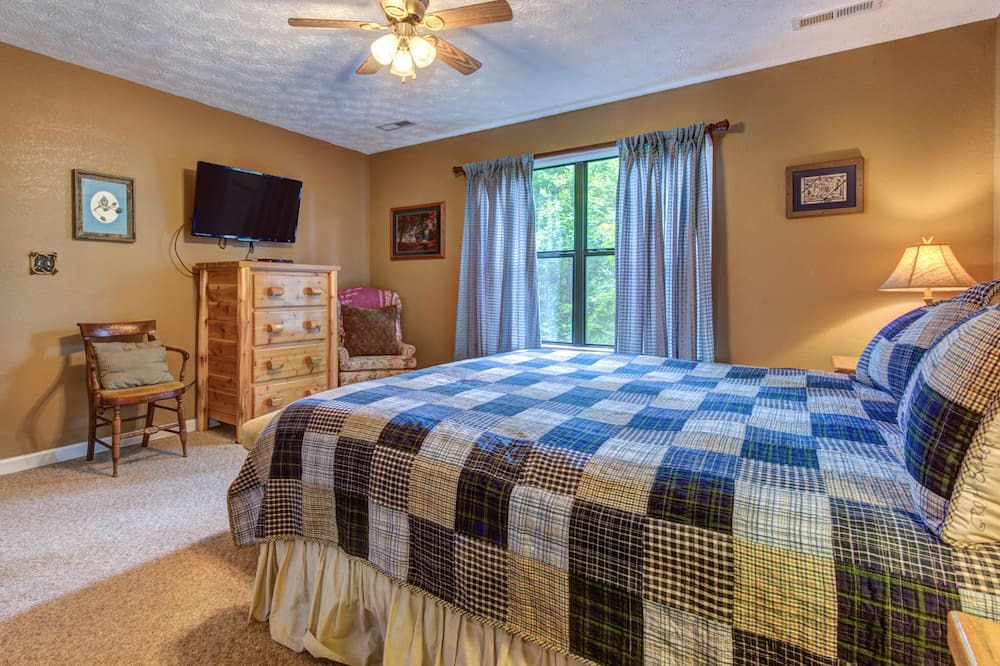Photo of Bedroom in Chalet Village