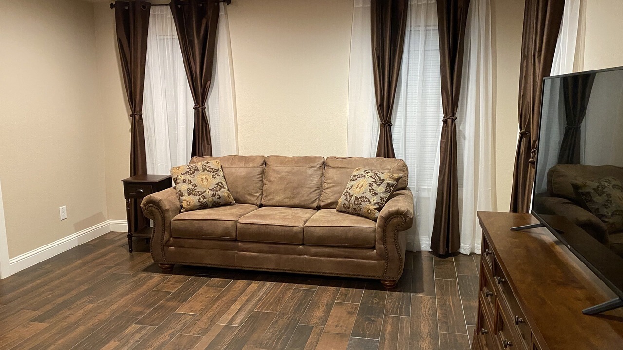 Photo of Livingroom in Sanger
