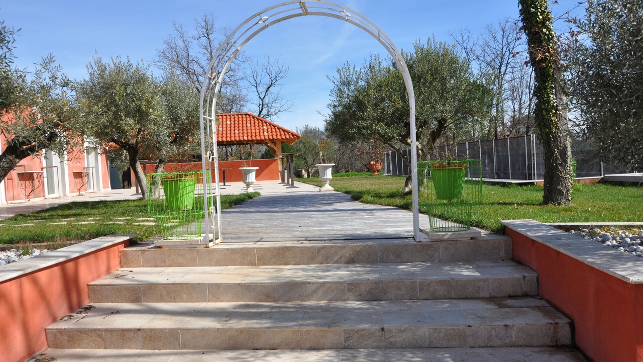 Photo of Outdoor in Saint-Maximin-la-Sainte-Baume