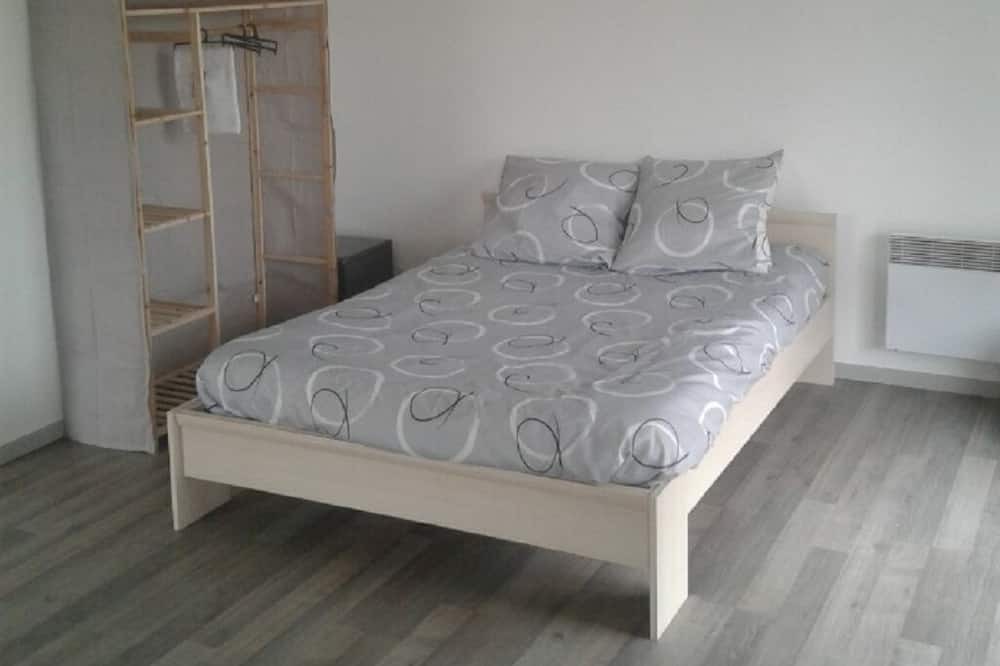 Photo of Bedroom in Jury