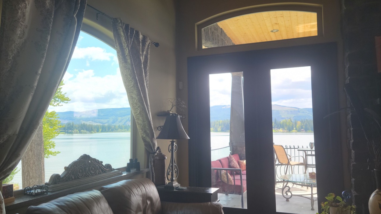 Photo of Livingroom in McKenna