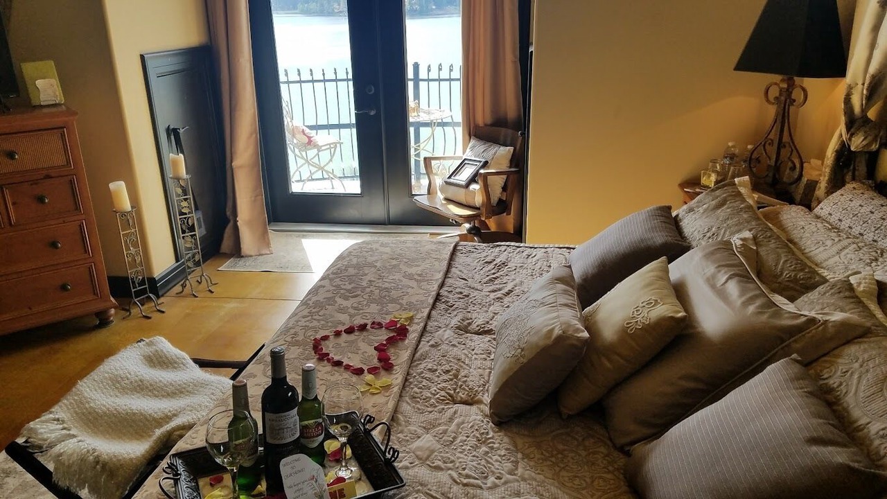 Photo of Others in McKenna