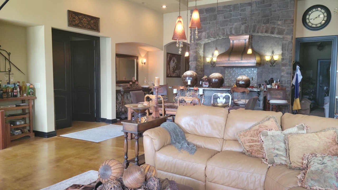 Photo of Livingroom in McKenna