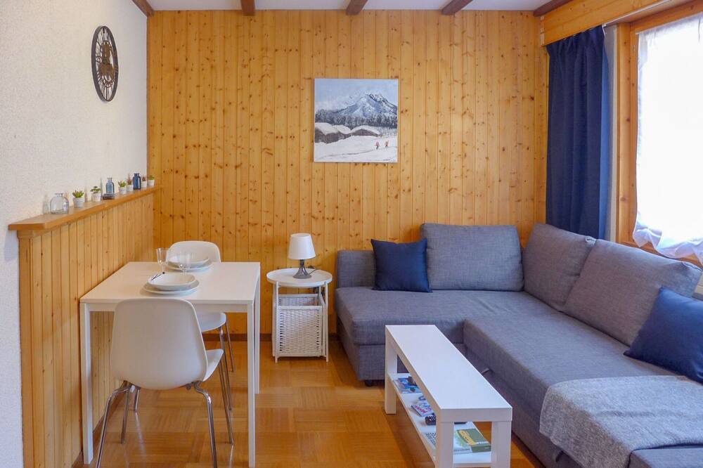 Photo of Bedroom in Arveyes