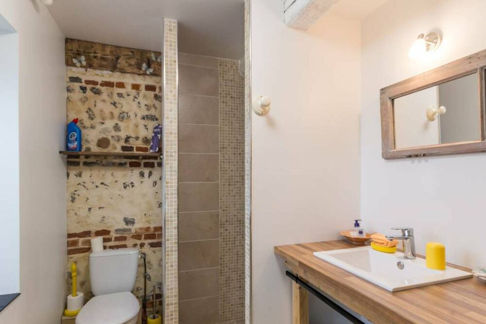 Photo of Bathroom in Saint-Jouin-Bruneval