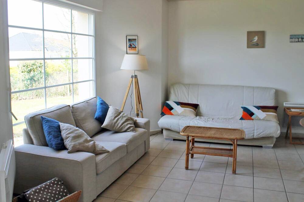 Photo of Livingroom in Saint-Leonard
