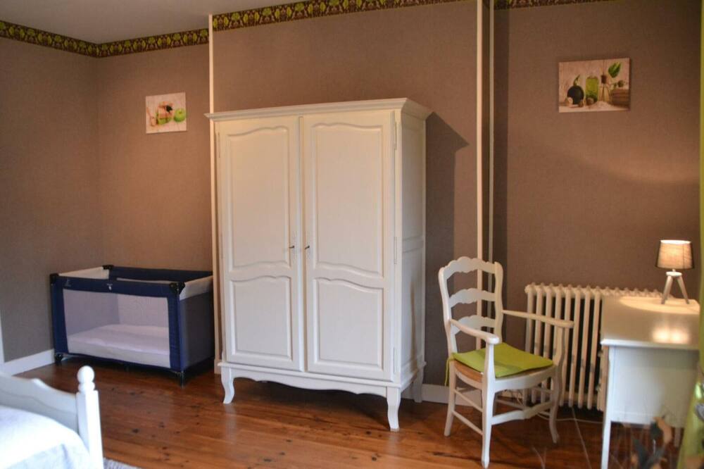 Photo of Bedroom in Saint-Leonard