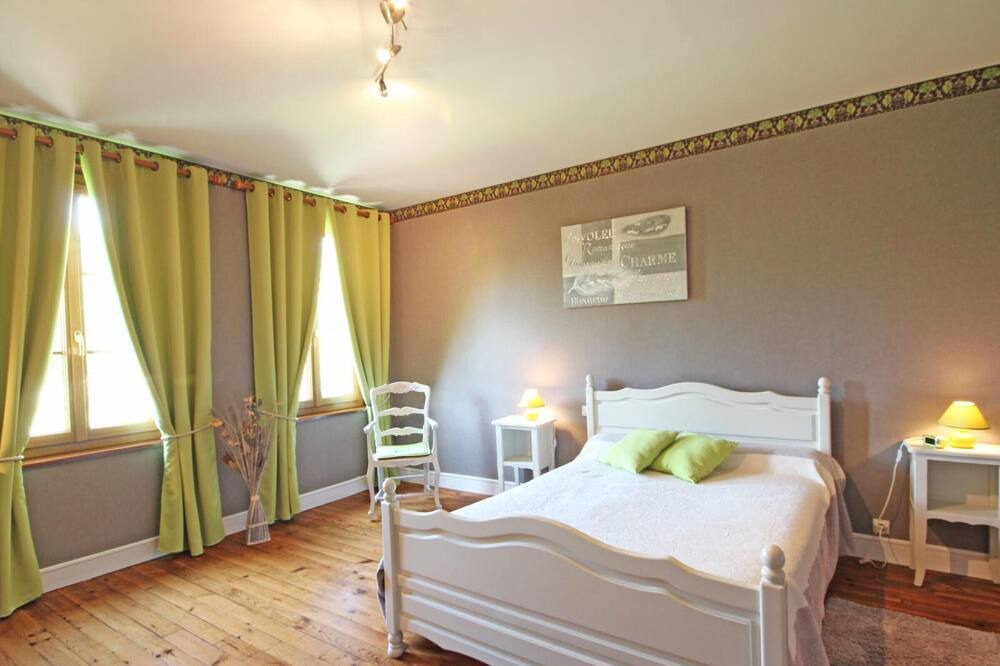 Photo of Bedroom in Saint-Leonard