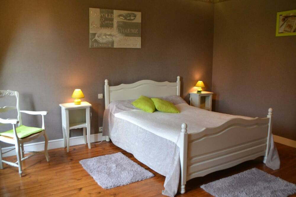 Photo of Bedroom in Saint-Leonard