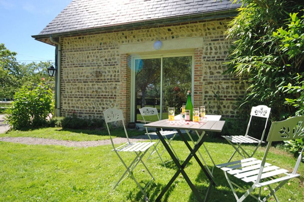 Photo of Patio Balcony in Octeville-sur-Mer