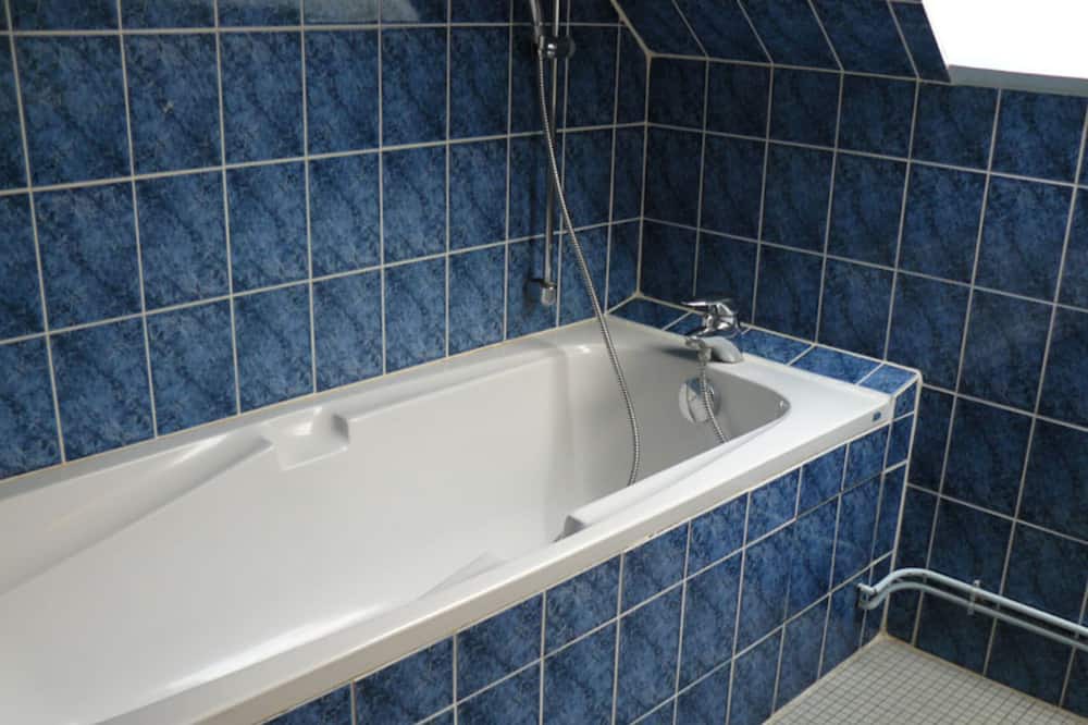 Photo of Bathroom in Saint-Leonard