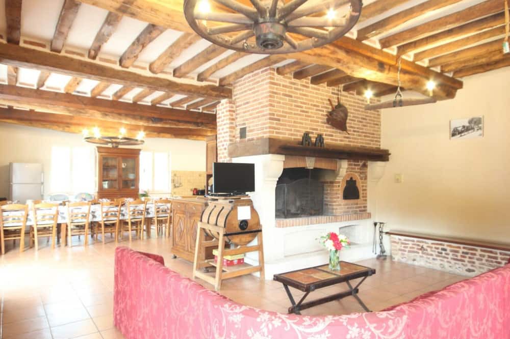 Photo of Livingroom in Saint-Leonard