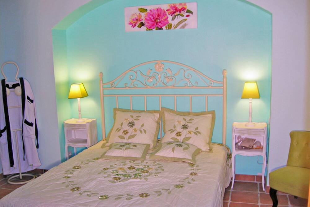 Photo of Bedroom in Saint-Pierre-en-Val