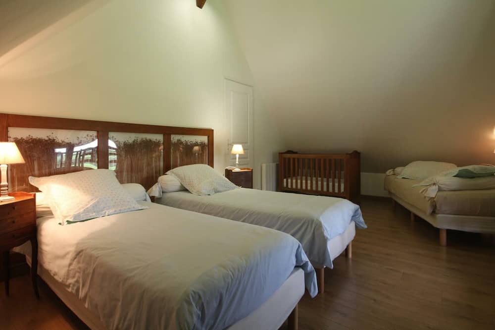 Photo of Bedroom in Fresne-le-Plan