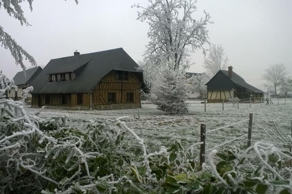 Photo of Outdoor in Fresne-le-Plan