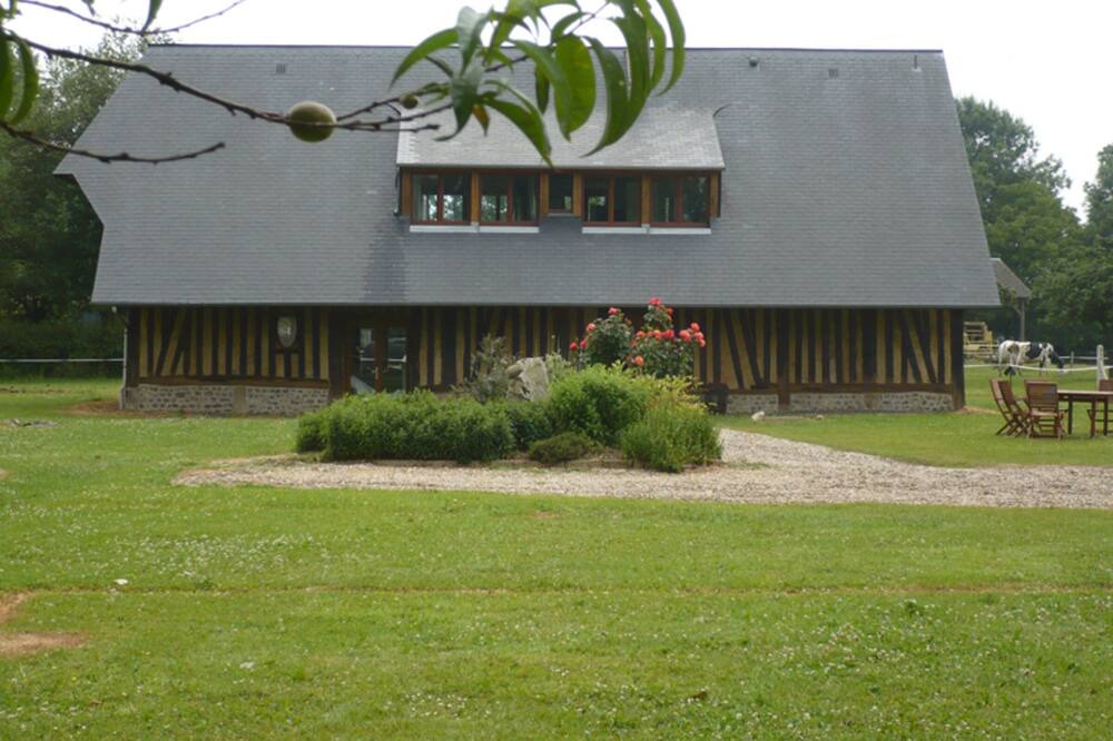 Photo of Outdoor in Fresne-le-Plan