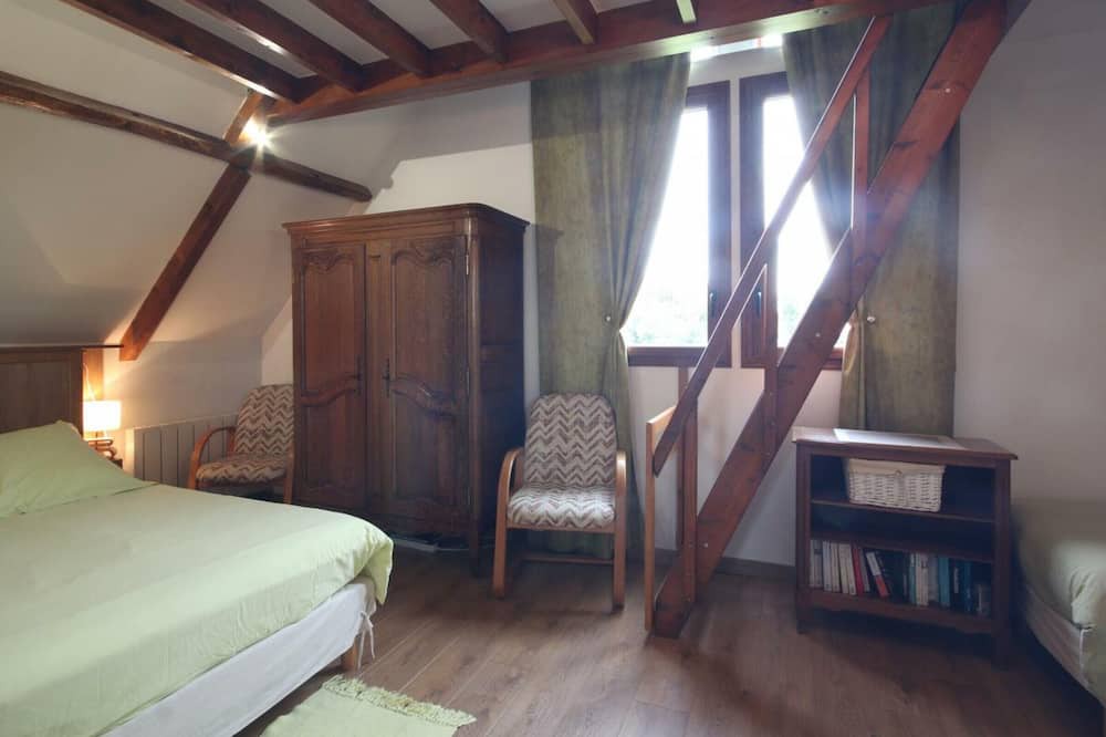 Photo of Bedroom in Fresne-le-Plan