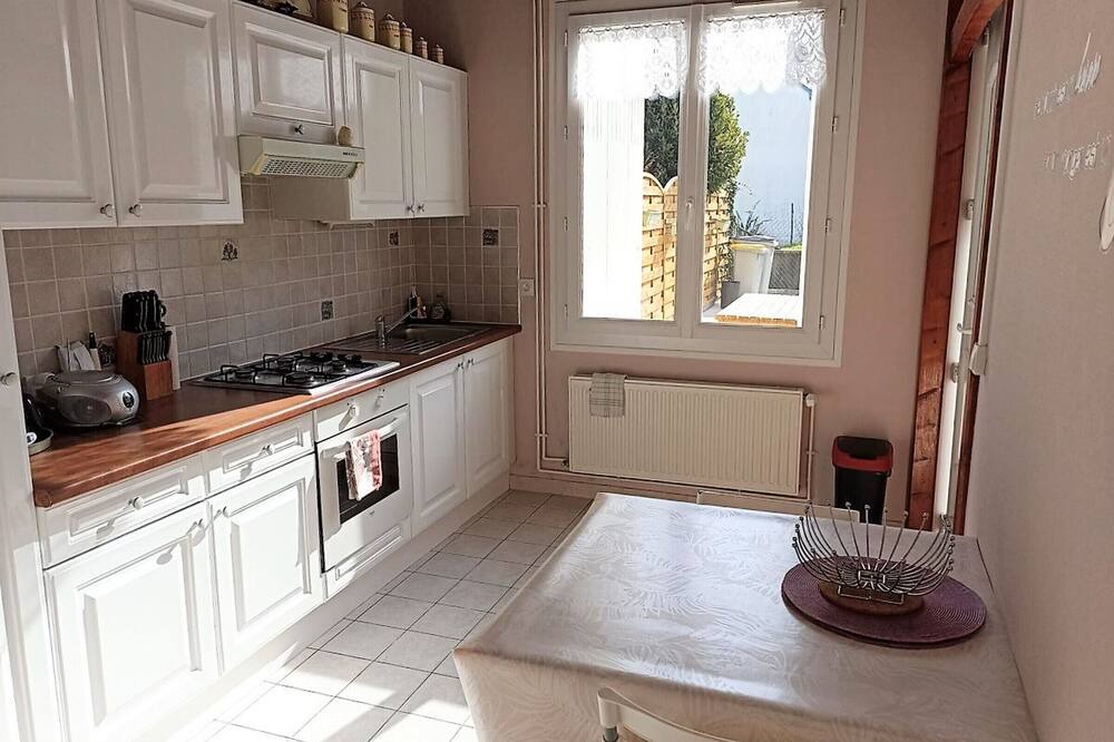 Photo of Kitchen in Saint-Leonard