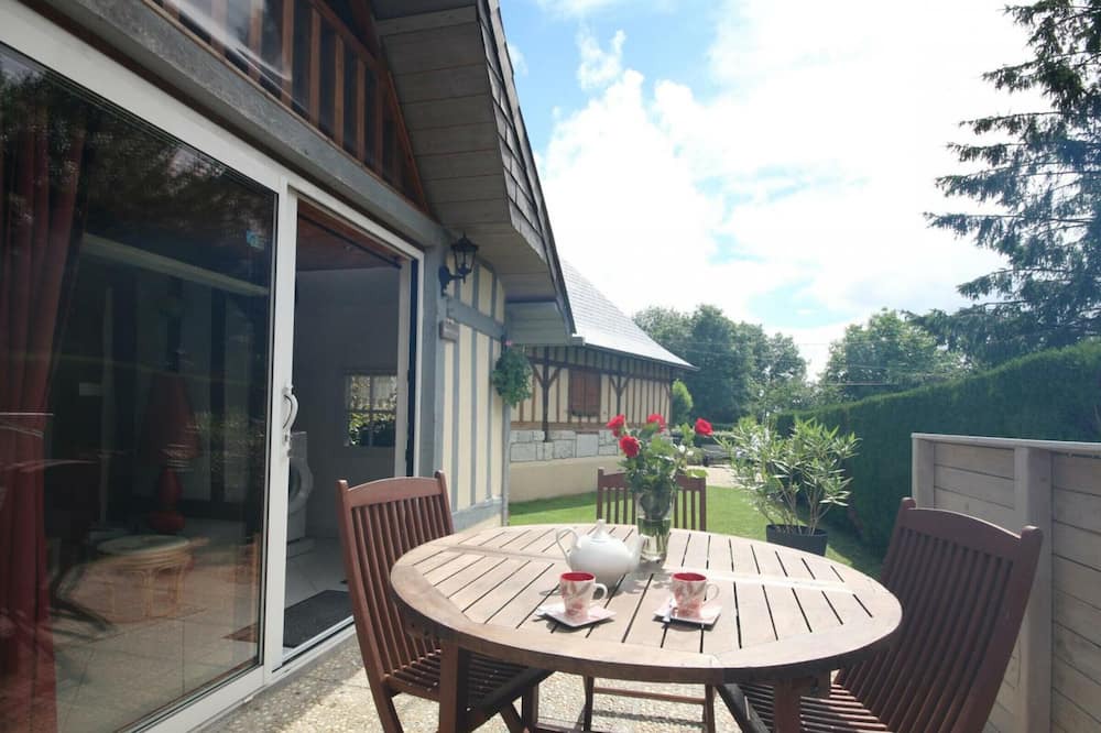 Photo of Patio Balcony in Vatteville La Rue