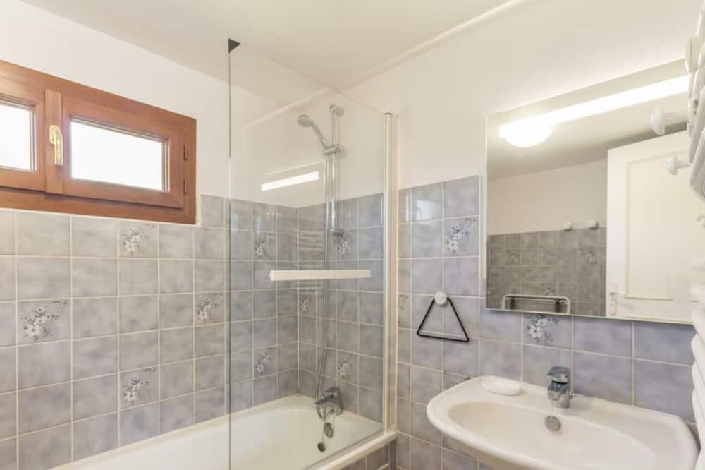Photo of Bathroom in Massy