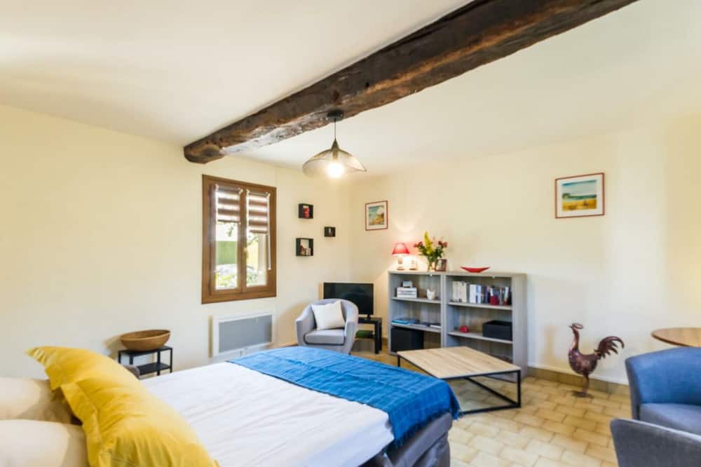 Photo of Bedroom in Massy