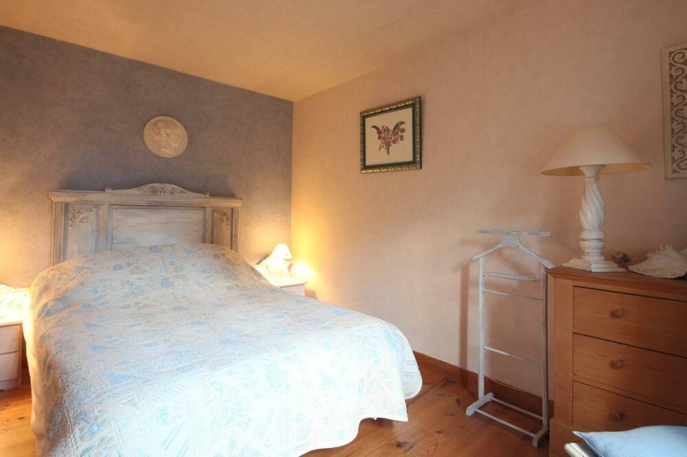 Photo of Bedroom in Benesville