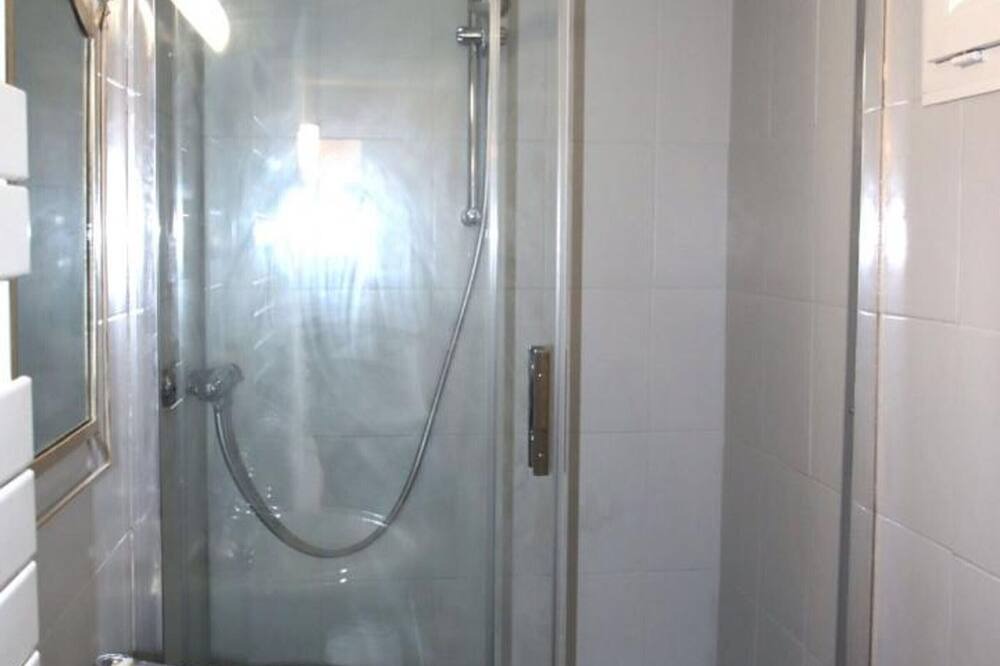 Photo of Bathroom in Fecamp