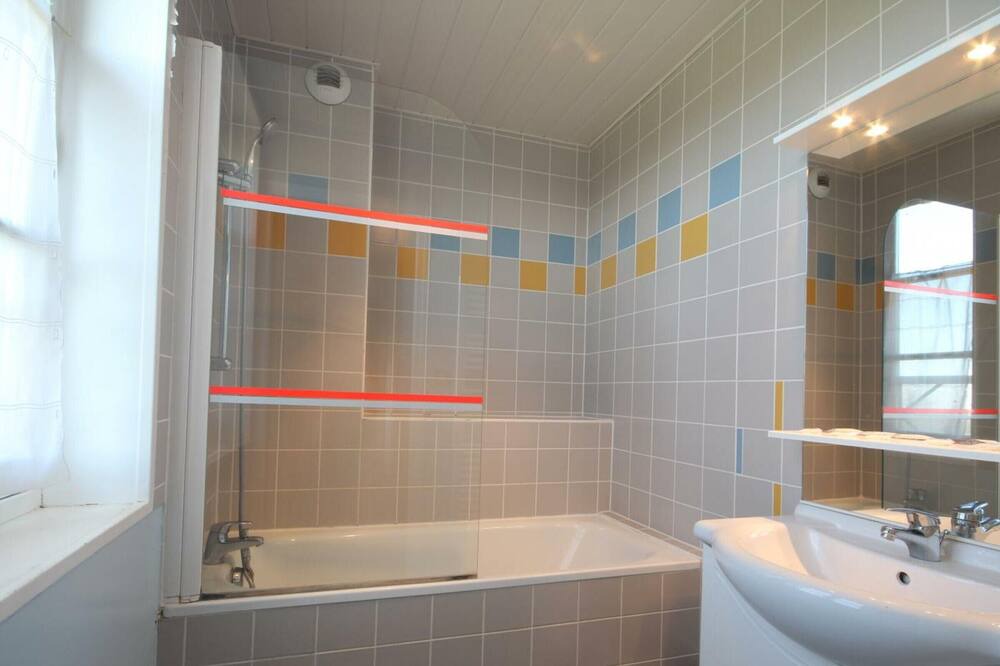 Photo of Bathroom in Vattetot-sur-Mer