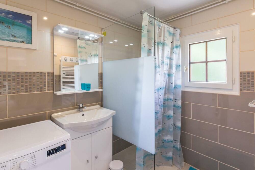 Photo of Bathroom in Criquetot-lʼEsneval