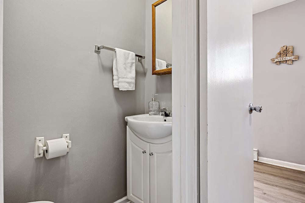 Photo of Bathroom in Yorkville