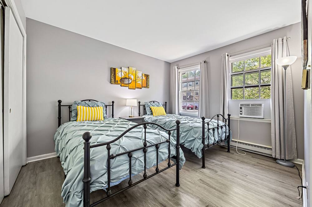 Photo of Bedroom in Yorkville