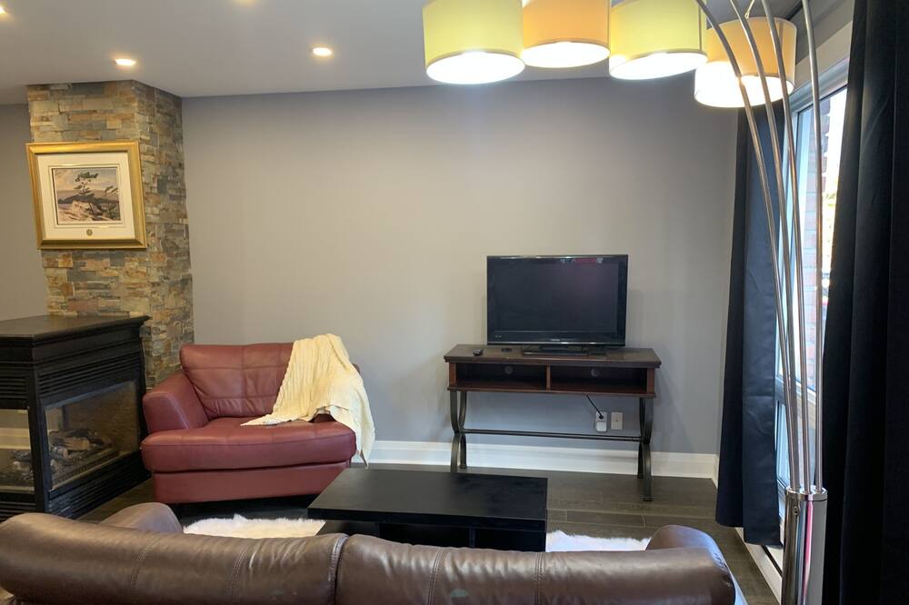 Photo of Livingroom in Elliot Lake