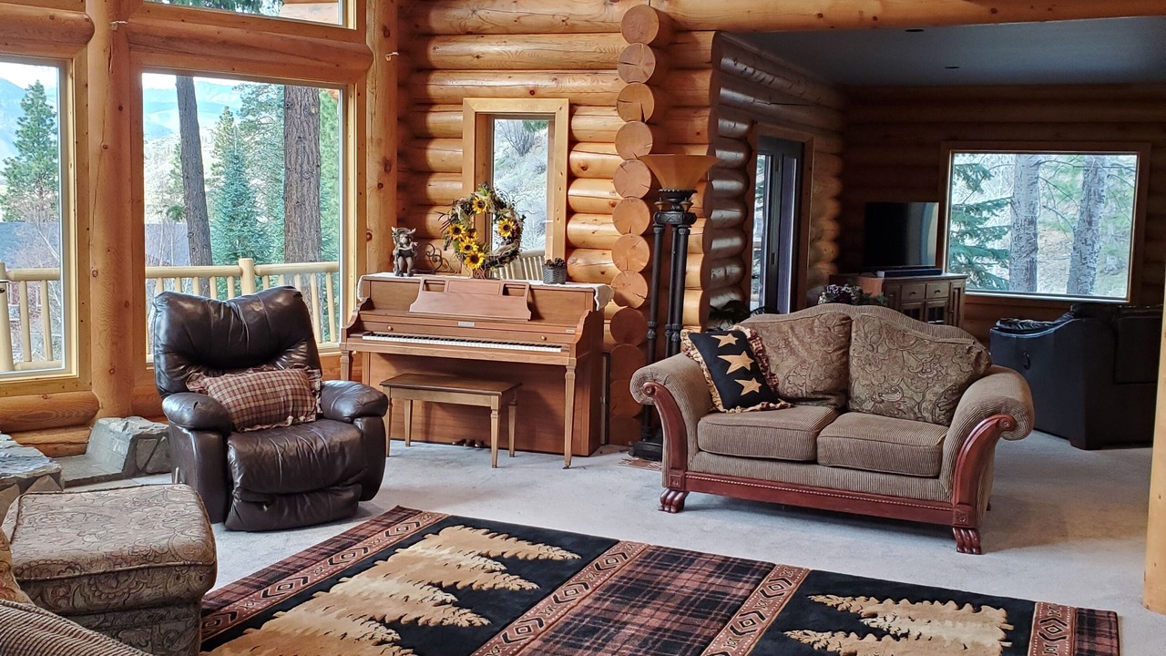 Photo of Livingroom in Monitor