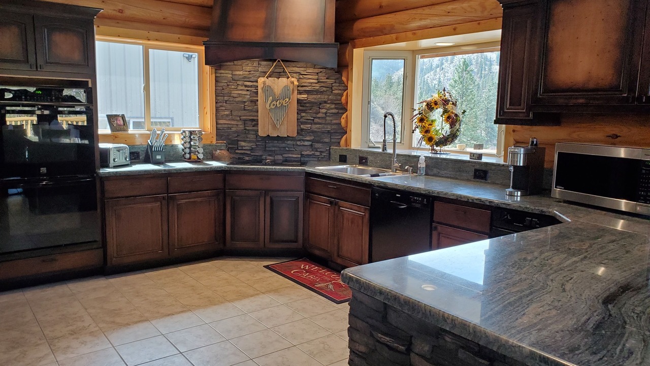 Photo of Kitchen in Monitor