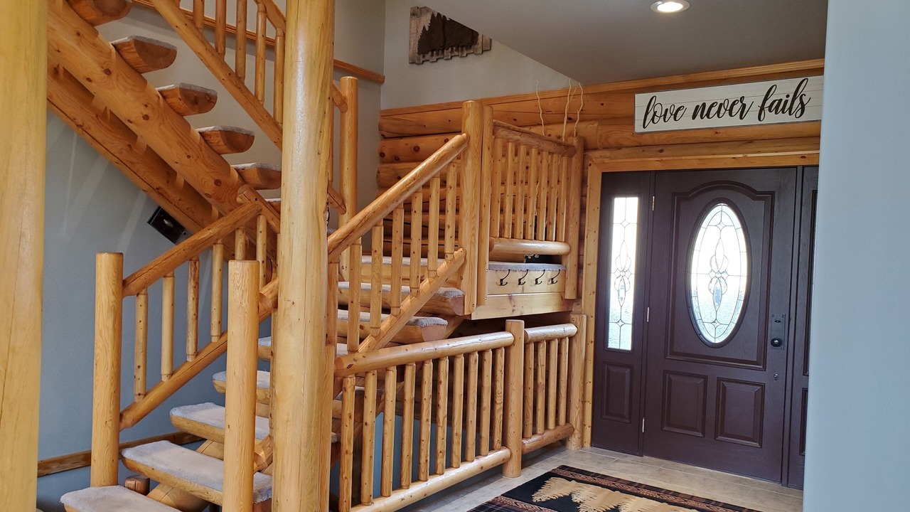 Photo of Others in Monitor