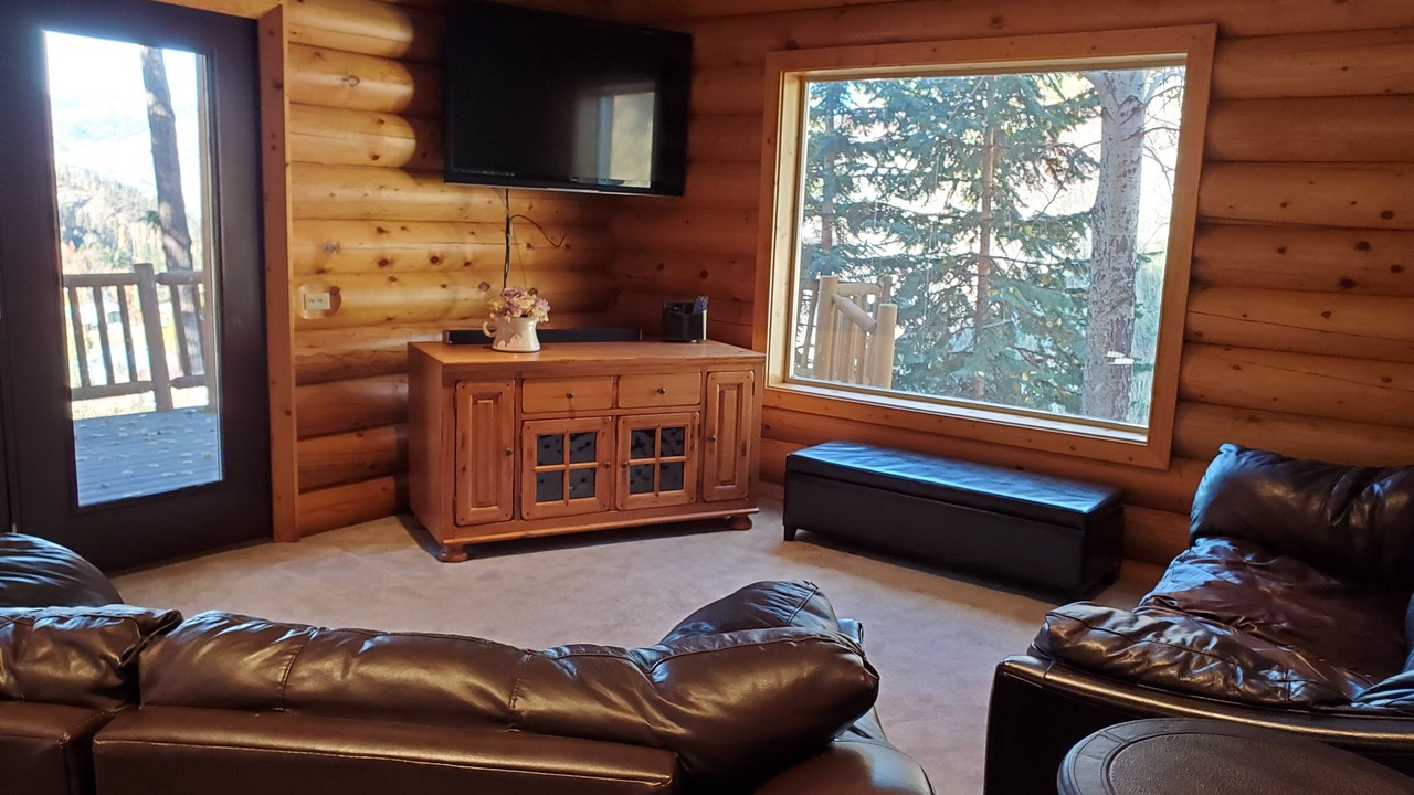 Photo of Livingroom in Monitor