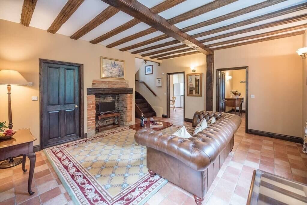 Photo of Others in Clare