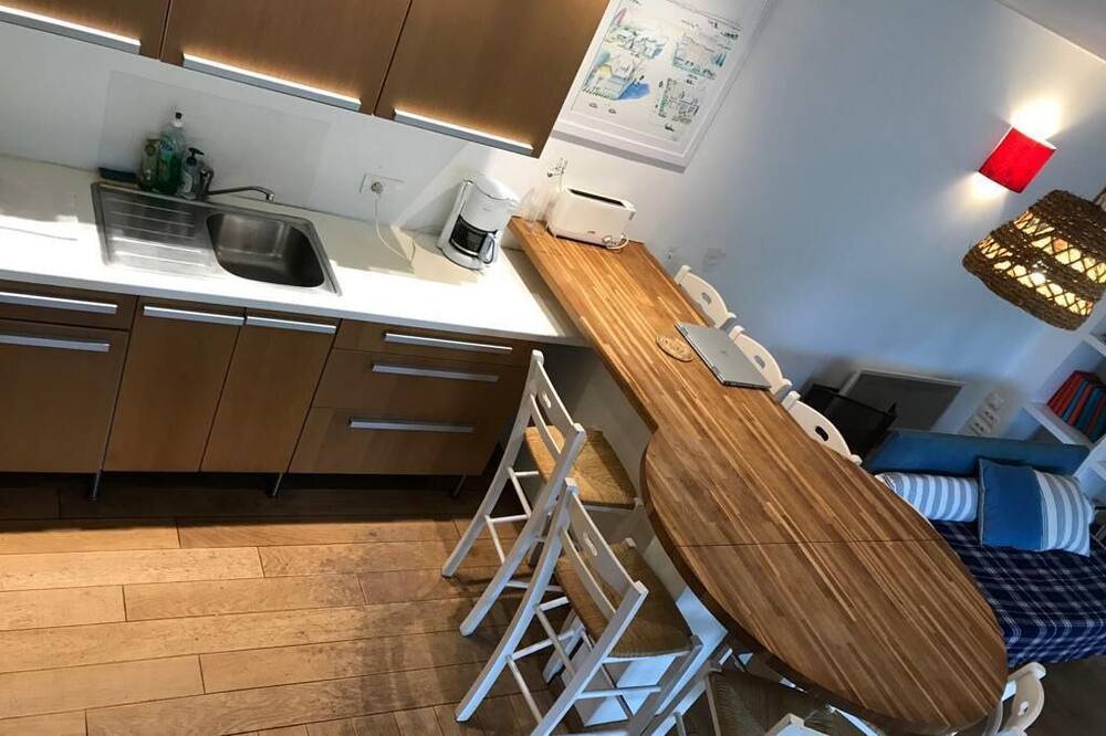 Photo of Kitchen in Jullouville-les-Pins