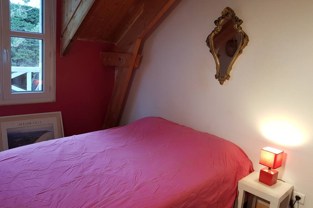 Photo of Bedroom in Jullouville-les-Pins