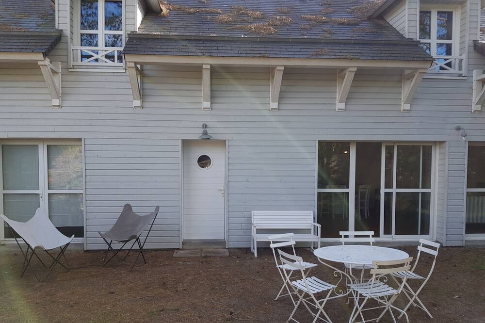 Photo of Patio Balcony in Jullouville-les-Pins