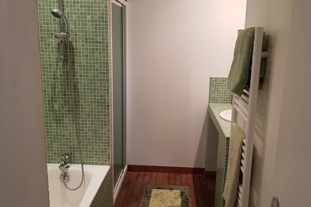 Photo of Bathroom in Jullouville-les-Pins