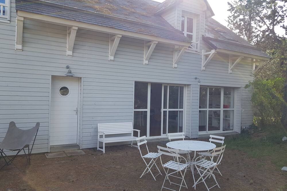 Photo of Patio Balcony in Jullouville-les-Pins