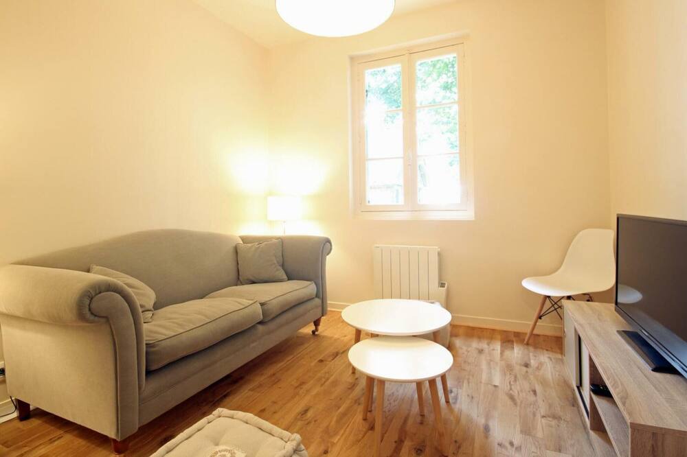 Photo of Livingroom in Bourville