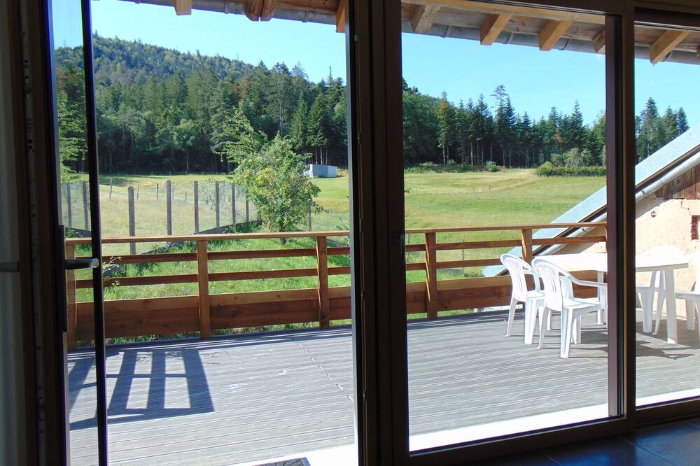 Photo of Patio Balcony in Belmont-sur-Buttant