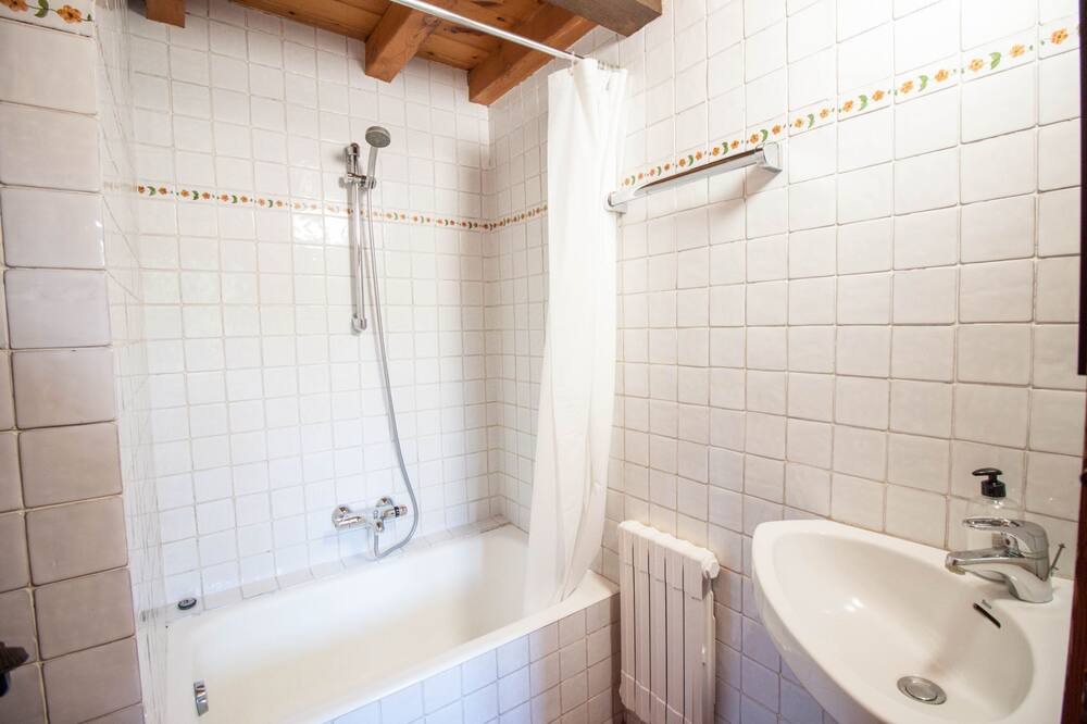 Photo of Bathroom in Serinya