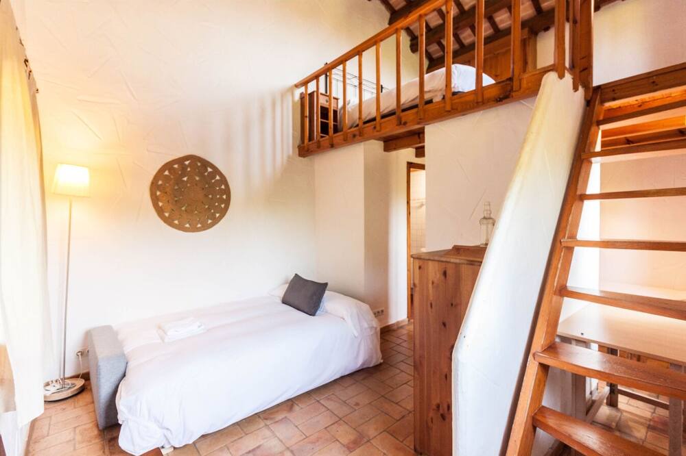 Photo of Bedroom in Serinya