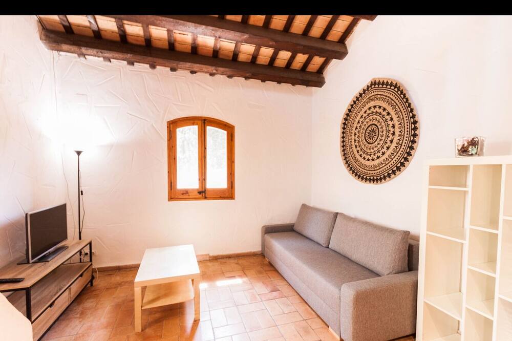 Photo of Livingroom in Serinya