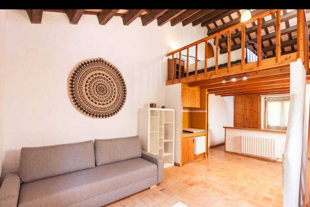 Photo of Livingroom in Serinya