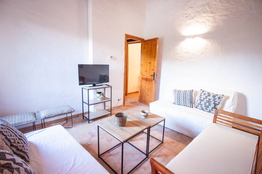 Photo of Livingroom in Serinya
